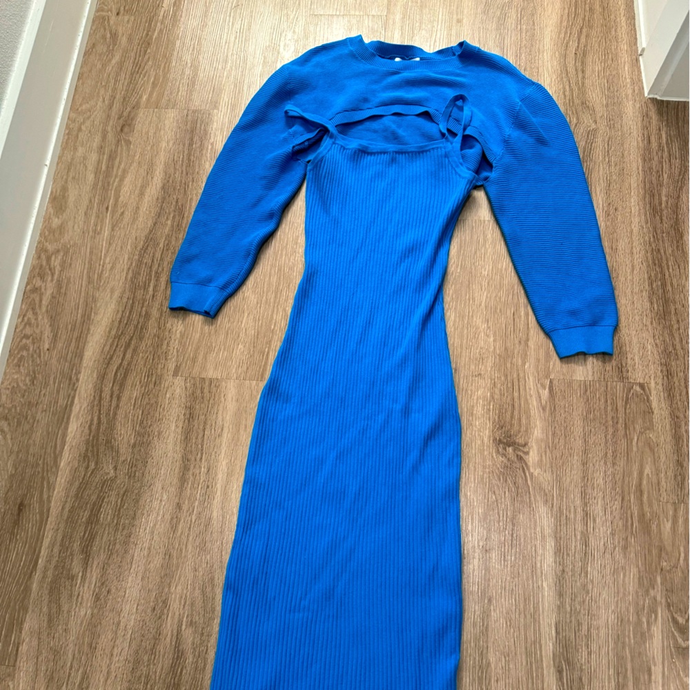 Line and Dot Maxi Dress - Size M (never been worn)